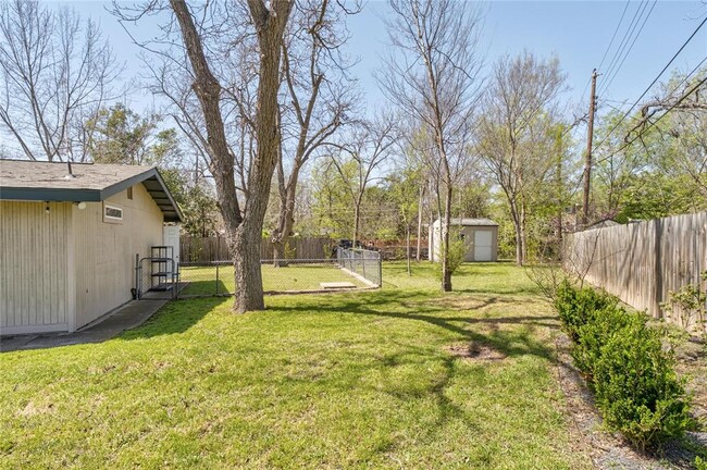 Building Photo - 6414 Kenilworth Dr
