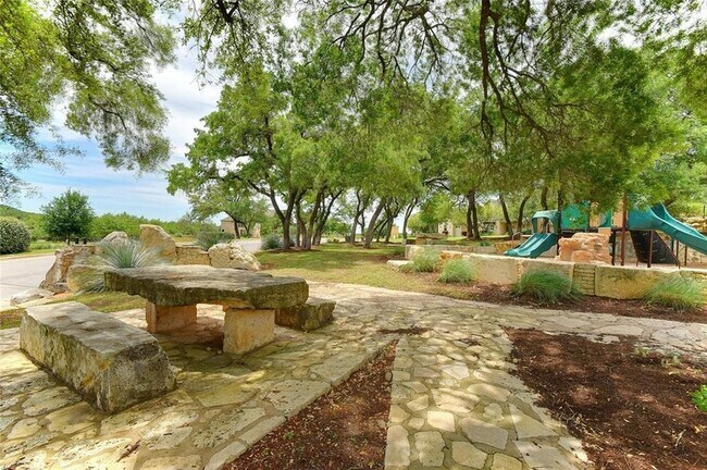 Building Photo - 2717 Coral Valley Dr