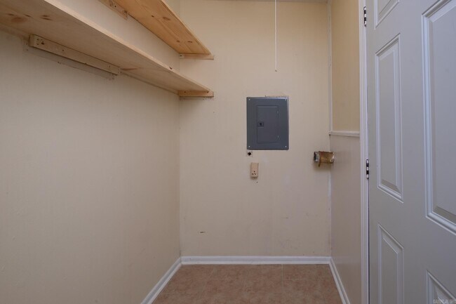 Building Photo - 7815 Moore Dr