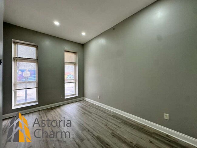 Building Photo - 1918 N Charles St