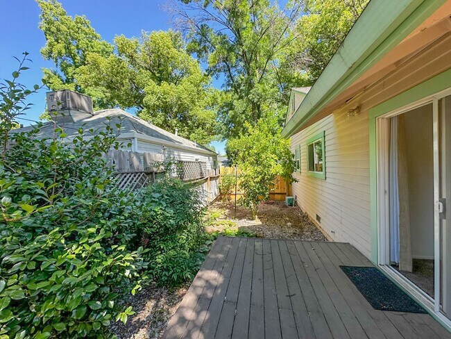 Building Photo - 5 Bedroom Home for Rent in Chico CA | Bonus Suite, Large Yard, Near Downtown & Bidwell Park