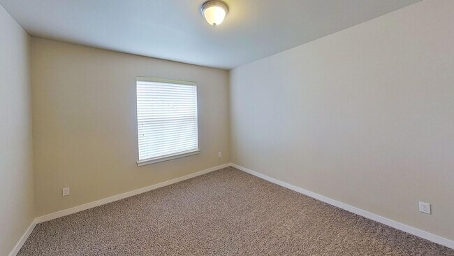 Building Photo - 2616 Tranquil Ave NW