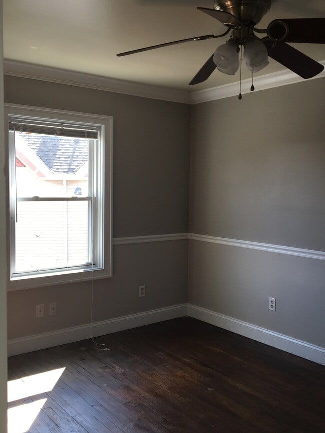 Building Photo - 234 N Summit St