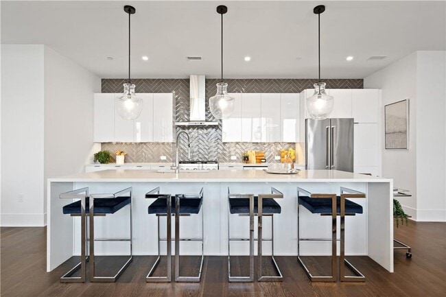 Building Photo - 788 West Marietta St NW