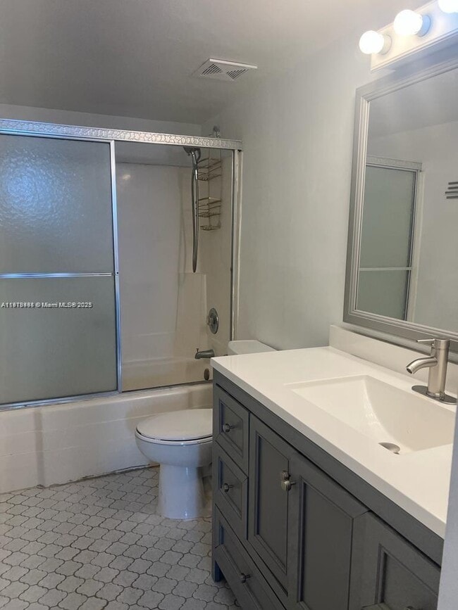 Building Photo - 13499 Biscayne Blvd