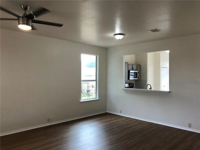 Building Photo - 165 Michaelis Rd