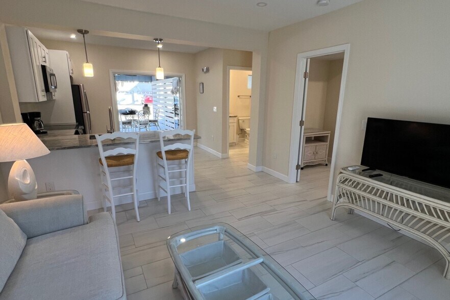 Building Photo - 191 Anchorage St