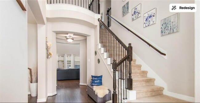 Building Photo - 4411 Woodridge Dr