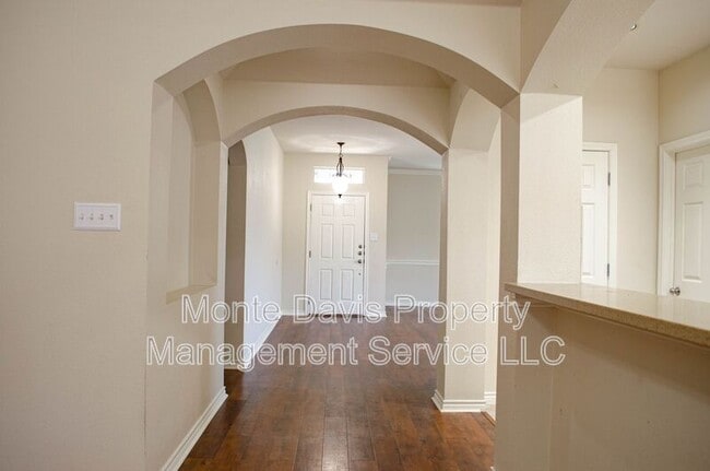 Building Photo - 120 Fred Couples Dr