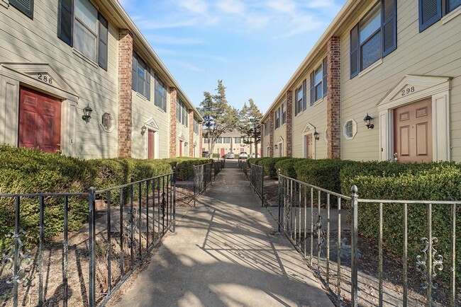 Building Photo - 298 W Mountain St