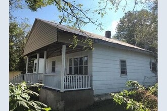 Building Photo - 1184 N Front St