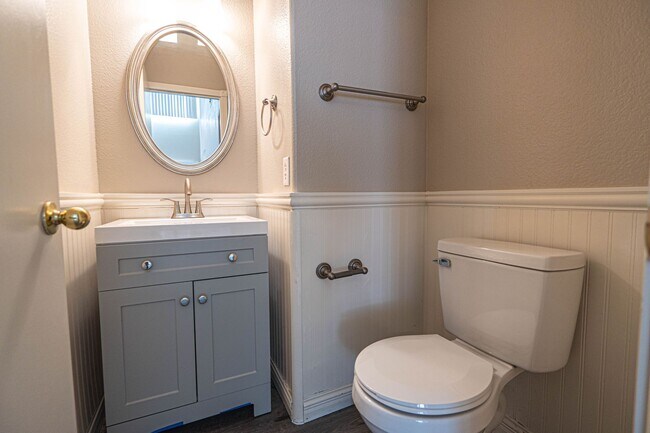 Building Photo - Lovely 3 bed/2.5 bath in Lindsay Ranch!