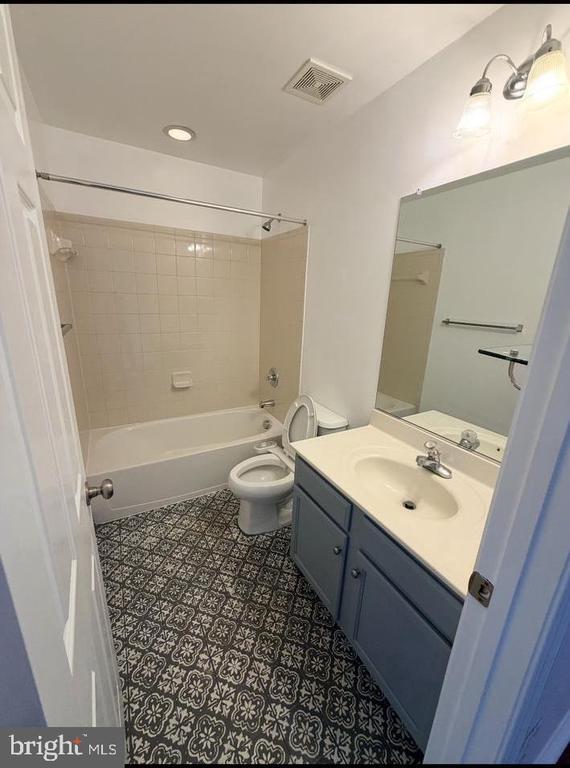 Building Photo - 15335 Elizabeth Burbage Loop