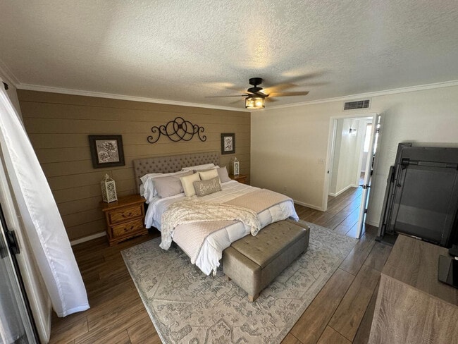 Building Photo - 2159 W Terrace Dr