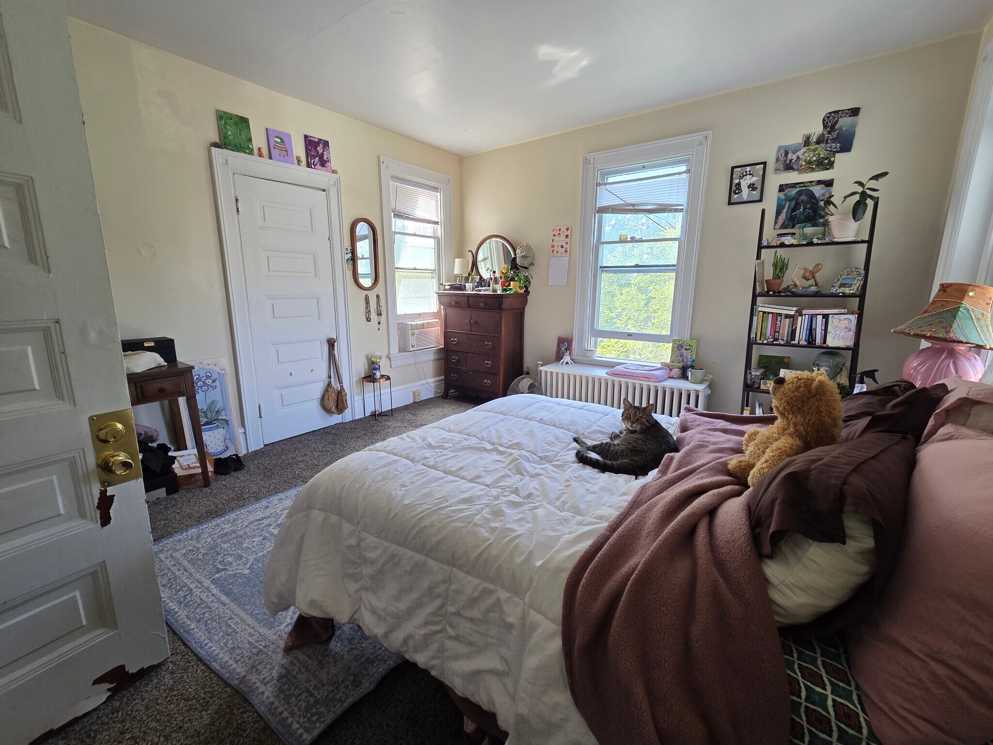 Building Photo - 165 W Broadway St