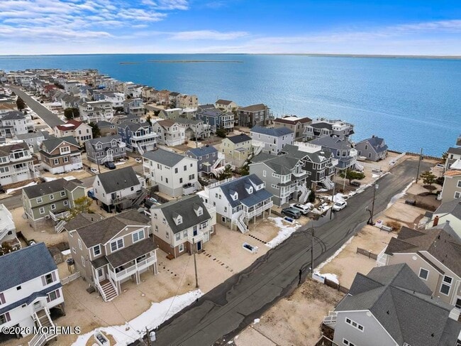 Building Photo - 26 W Oceanview Dr