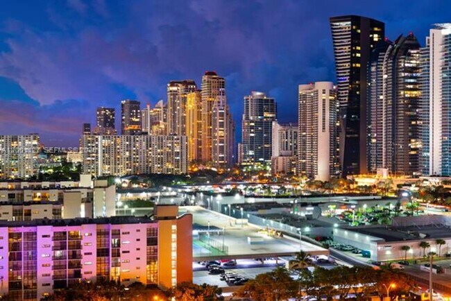 Building Photo - 300 Sunny Isles Blvd