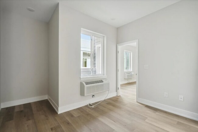 Building Photo - 2105 Germantown Ave