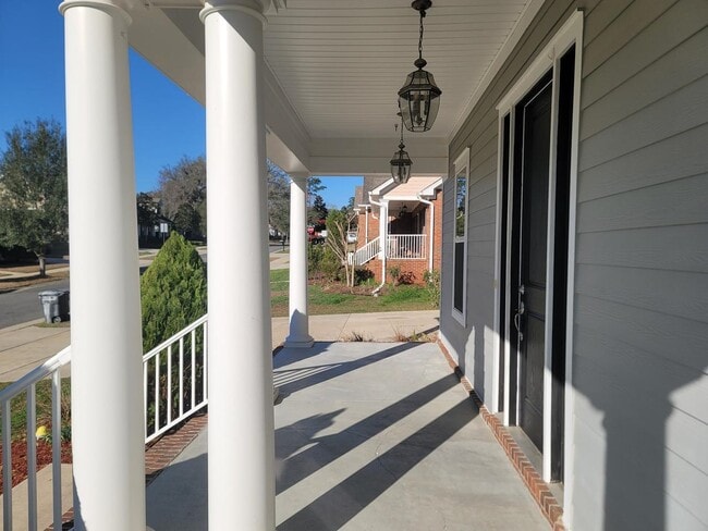 Building Photo - 2508 Goldenrod Wy