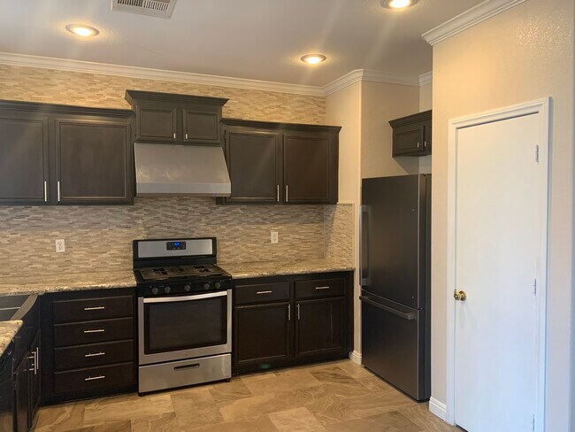 Building Photo - 4330 Spruce Grove St