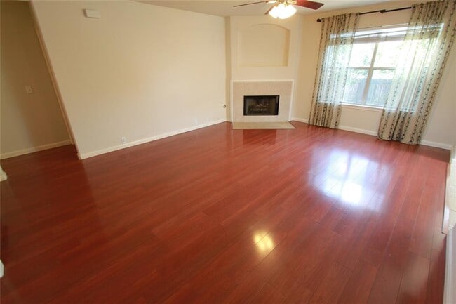 Building Photo - 629 Arrowood Pl