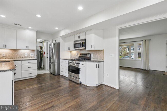 Building Photo - 13228 Pleasantview Ln