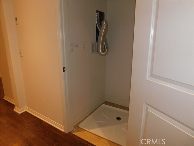 Building Photo - 235 Kempton