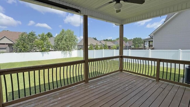Building Photo - 809 Carousel Ct