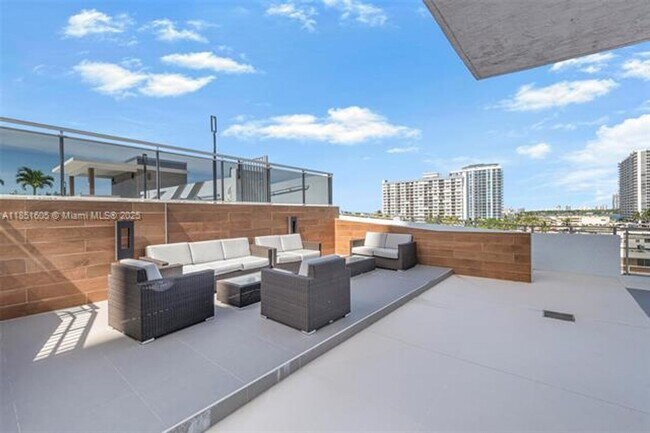Building Photo - 7901 Hispanola Ave