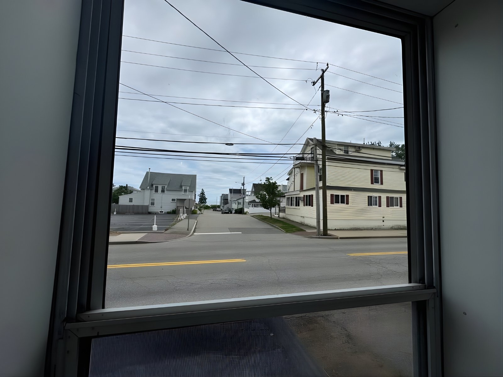 Building Photo - 108 W Grand Ave