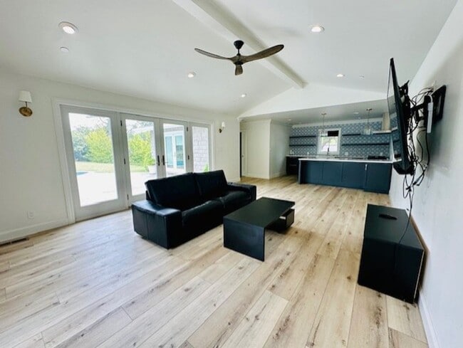 Building Photo - Pristine Monte Sereno! Awesome Back House ...