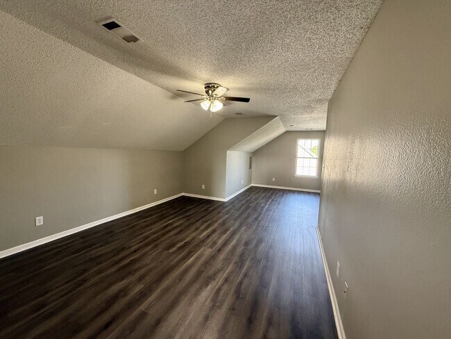 Building Photo - 2516 Glenn Pl