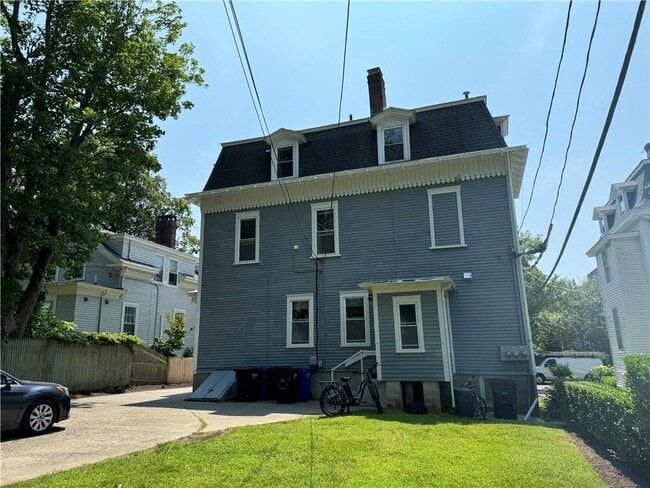 Building Photo - 26 Ayrault St