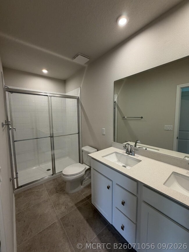 Building Photo - 13946 Blue Haven Dr
