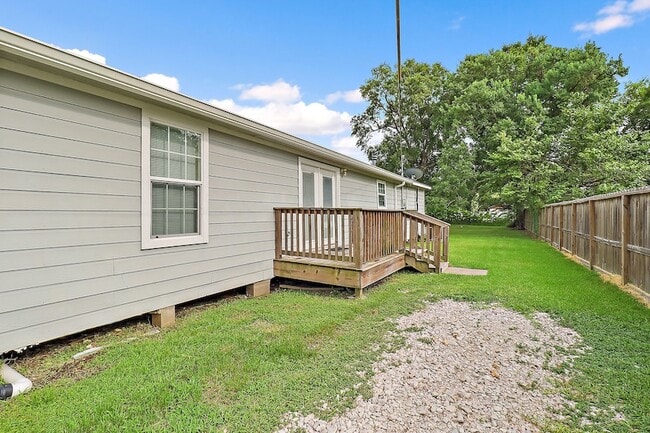 Building Photo - 412 Stowell St