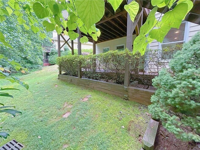 Building Photo - 280 Graystone Way