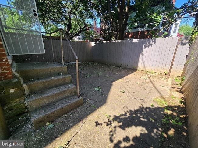 Building Photo - 5052 N Warnock St