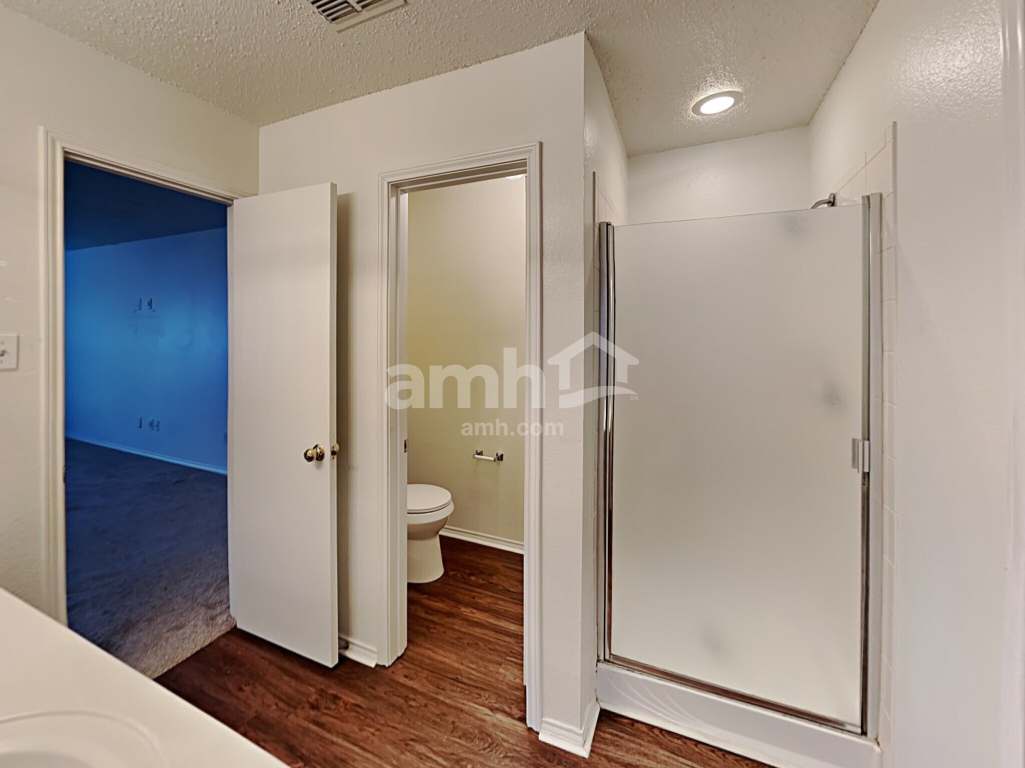 Building Photo - 6803 Lake Jackson Dr