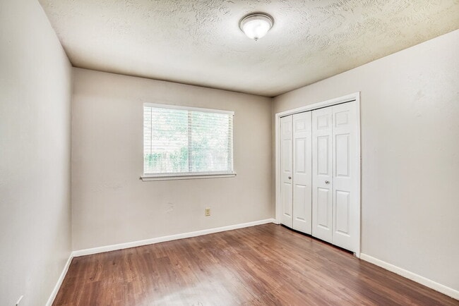 Building Photo - 15022 Mulberry Meadows Dr