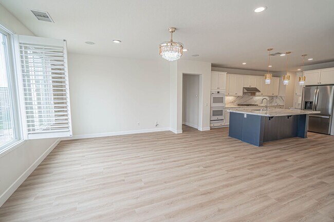 Building Photo - Spacious 4-Bedroom Pool Home in Saugus with Stunning Views & Community Amenities!