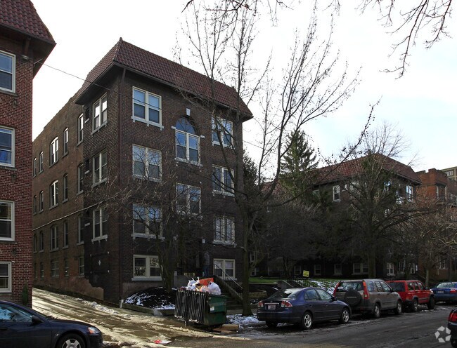 Building Photo - 2742-2750 Hampshire Rd