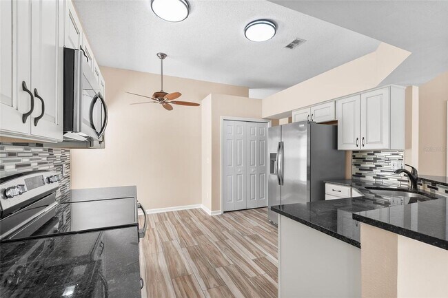 Building Photo - TAMPA HOME FOR RENT!