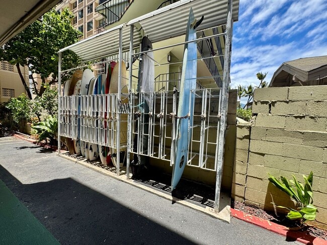 Building Photo - 2442 Tusitala St