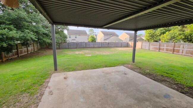 Building Photo - 147 Niblick Dr