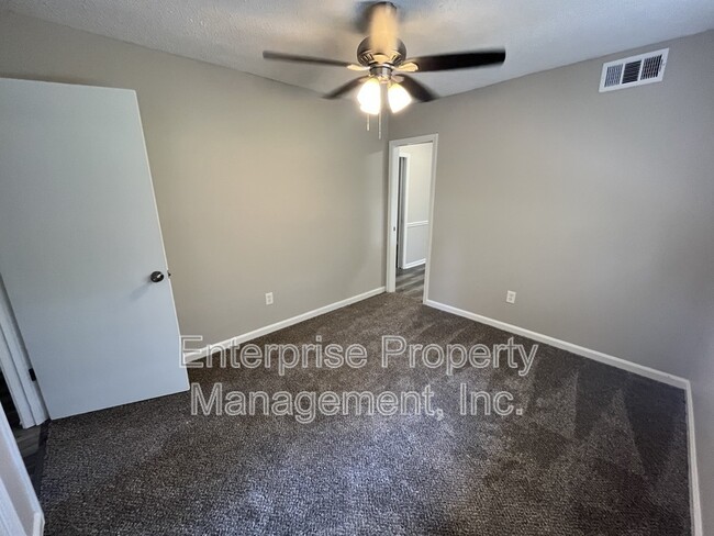 Building Photo - 3535 Debby Dr