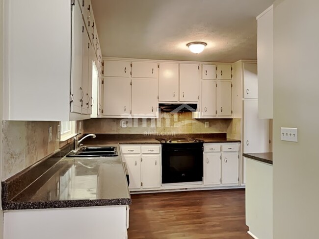 Building Photo - 5157 Parkview Ct SW
