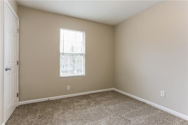 Building Photo - 4981 Galbraith Cir