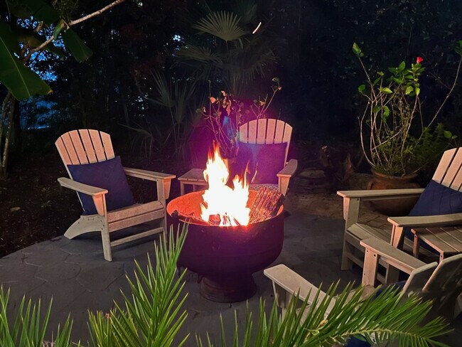 Building Photo - 4639 Paradise Isles