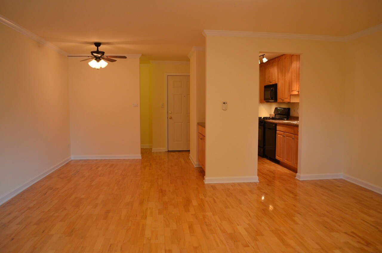 Building Photo - 2407 North Kennicott Drive