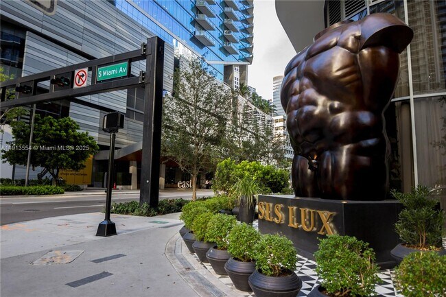 Building Photo - 801 S Miami Ave